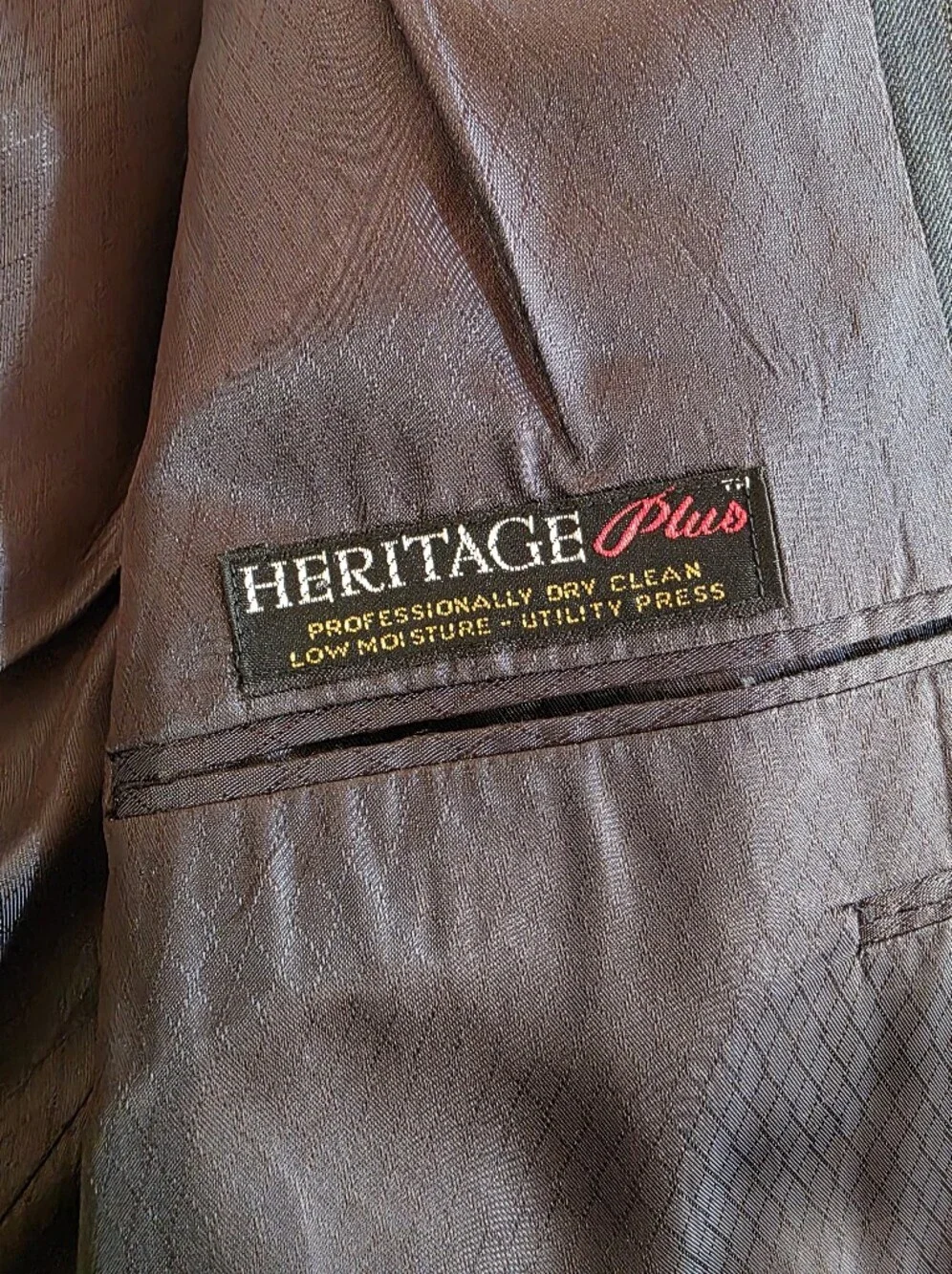 Hart Schaffner Marx Men's Dark Gray Two-Piece Suit 44